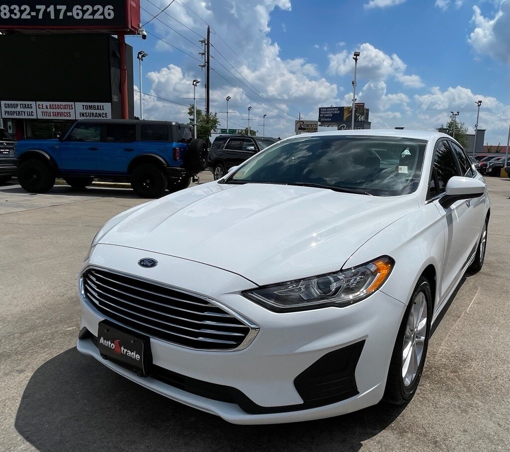 2019 Ford Fusion SE photo 3