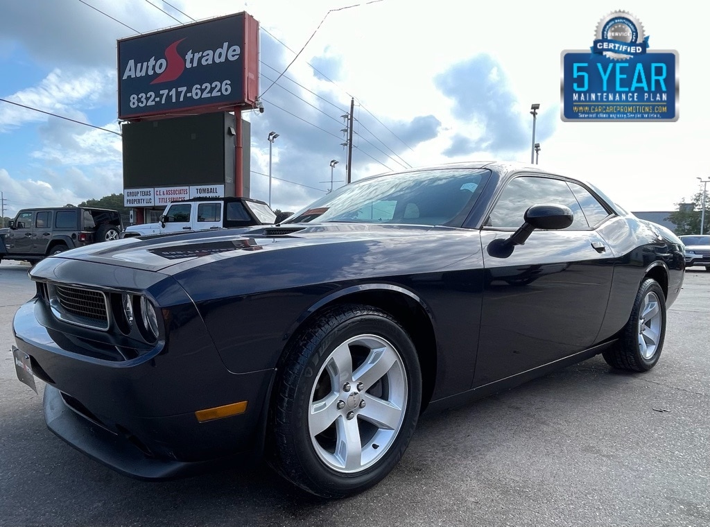 2012 Dodge Challenger SXT's photo