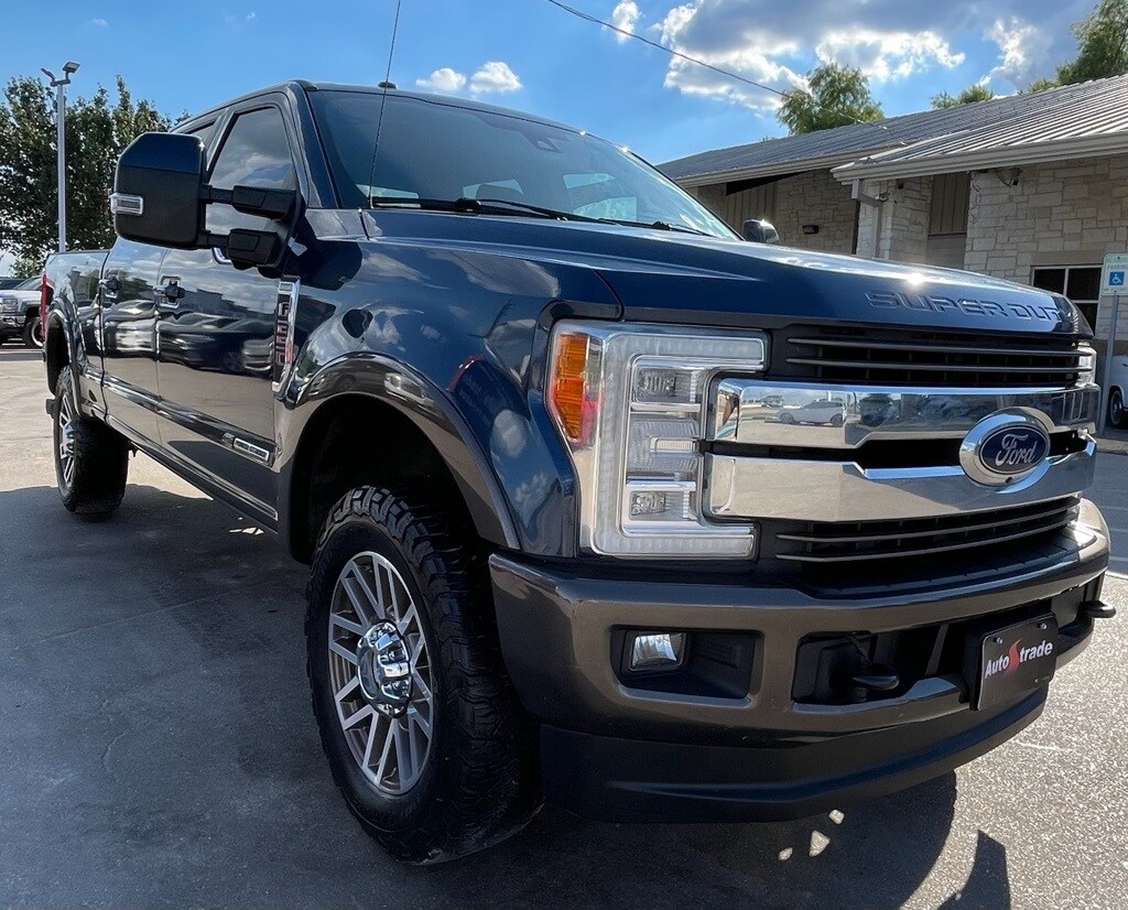2017 Ford F-250 King Ranch photo 2