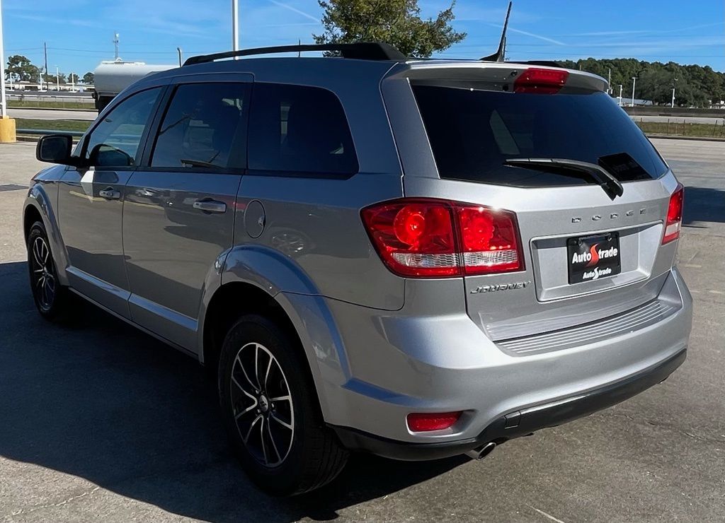 2018 Dodge Journey SXT - Photo 6