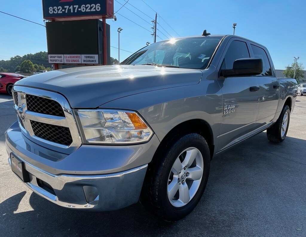 2020 Ram 1500 Classic Tradesman photo 2