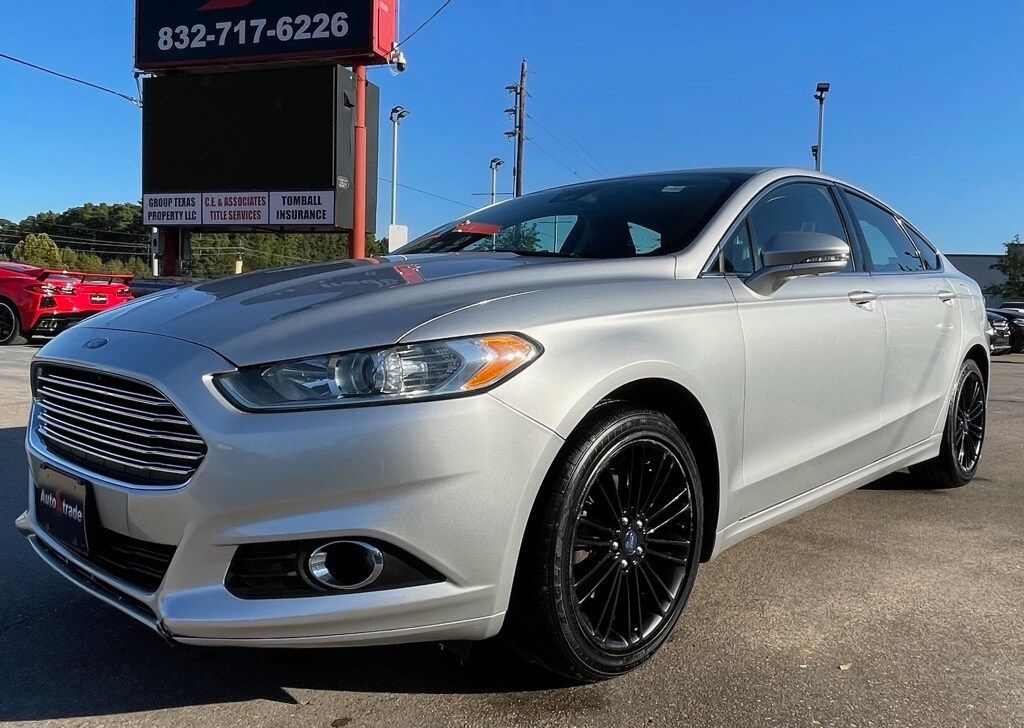 Used 2014 Ford Fusion SE Sedan