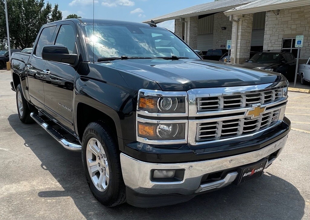 2015 Chevrolet Silverado 1500 LTZ photo 2