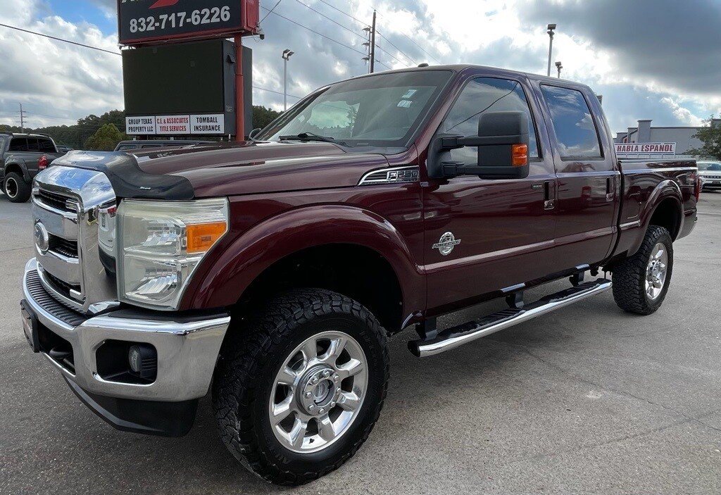 2011 Ford F-250 Lariat photo 2