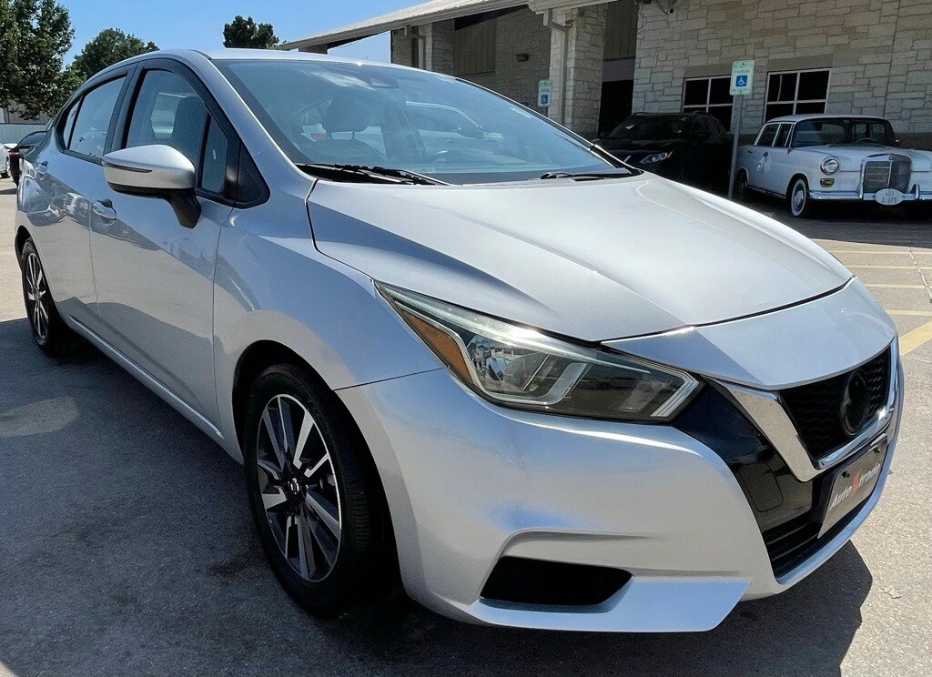 2021 Nissan Versa 1.6 SV photo 2