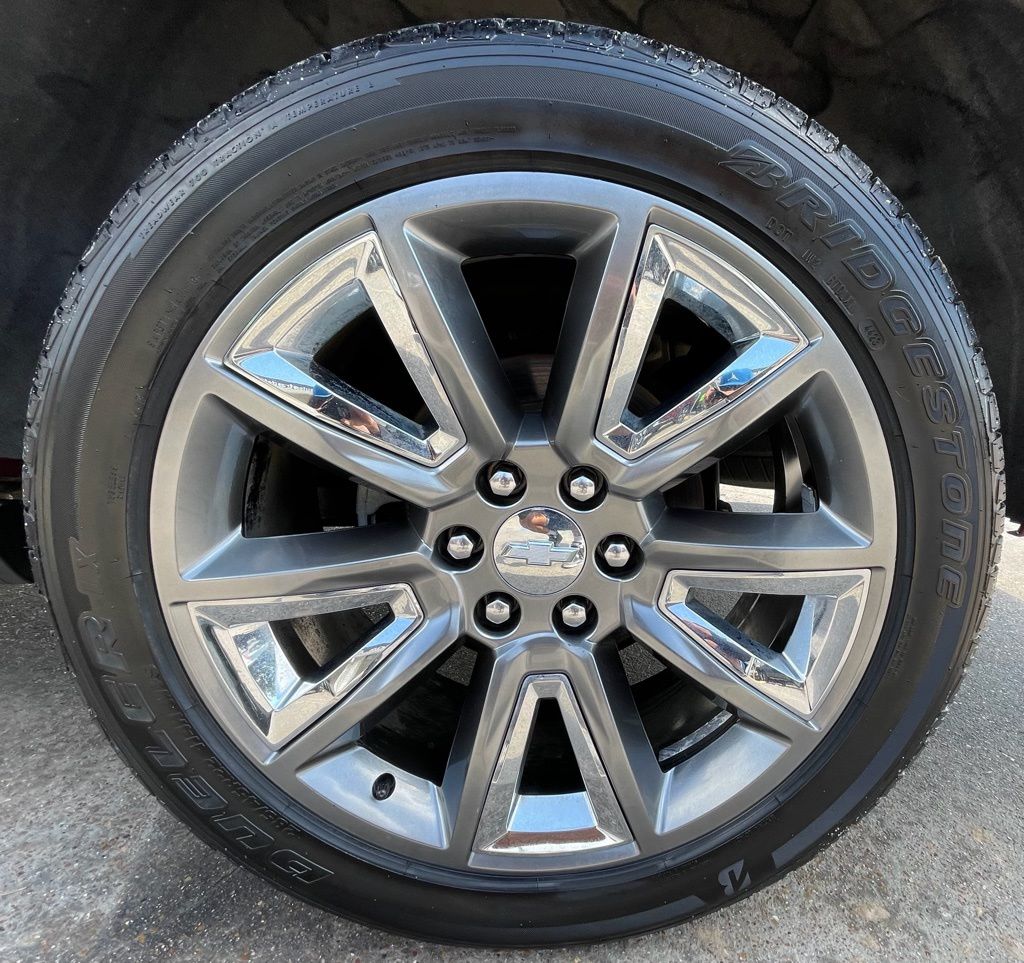 2019 Chevrolet Suburban Premier - Photo 18