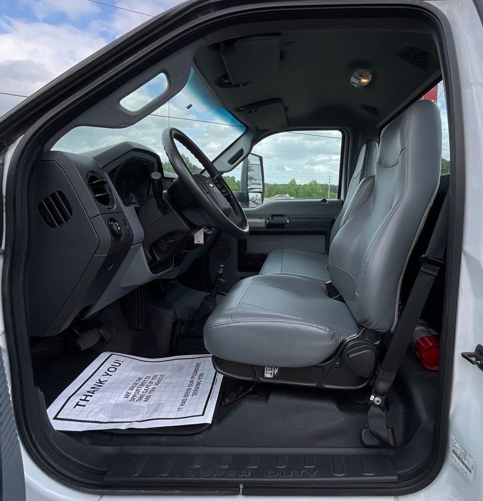 2018 Ford F-750 - Photo 16