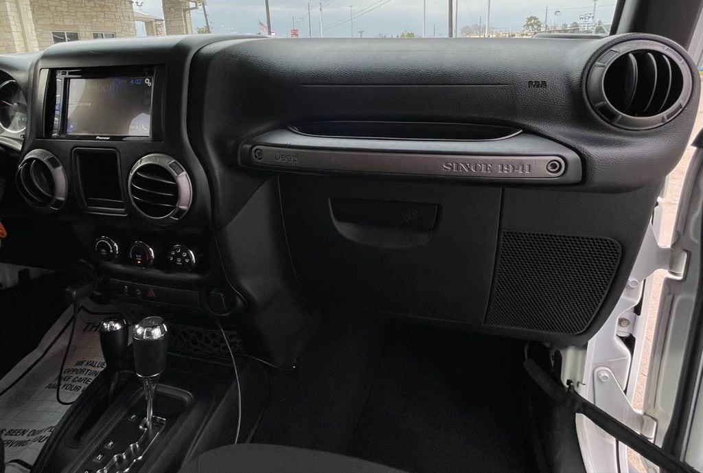 2017 Jeep Wrangler Unlimited Sport - Photo 26