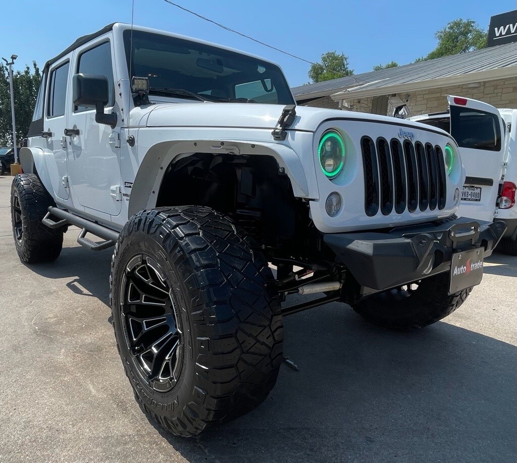 2016 Jeep Wrangler Unlimited Sport photo 2