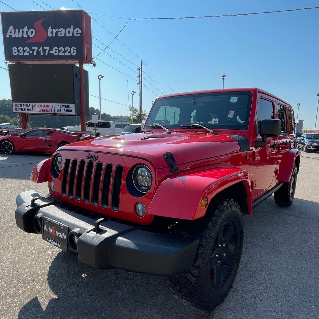 2015 Jeep Wrangler Unlimited Sahara photo 3