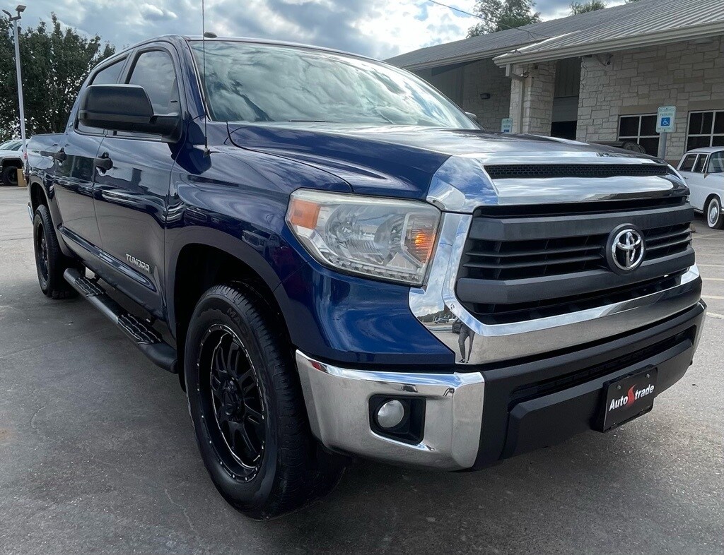 2014 Toyota Tundra SR5 photo 2