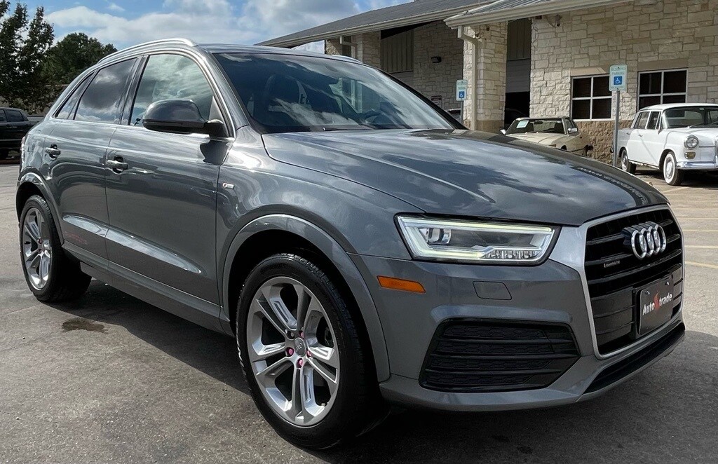 2016 Audi Q3 Premium Plus photo 2