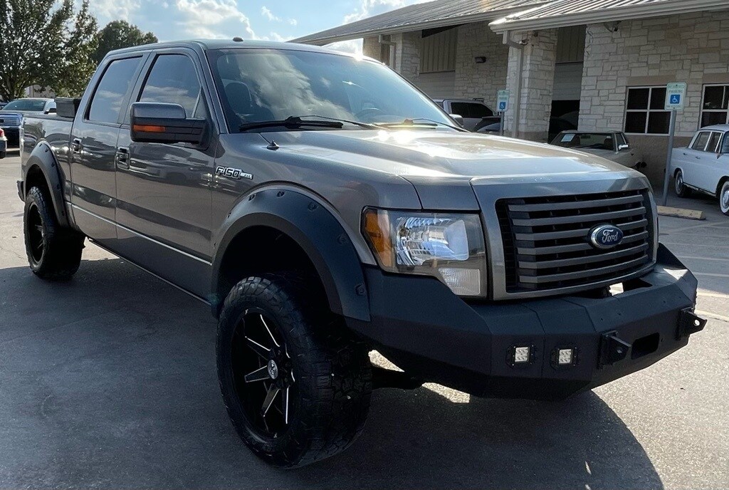 2011 Ford F-150 FX4 photo 2