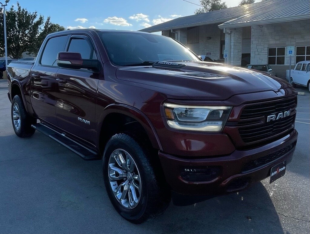2019 Ram 1500 Laramie photo 2