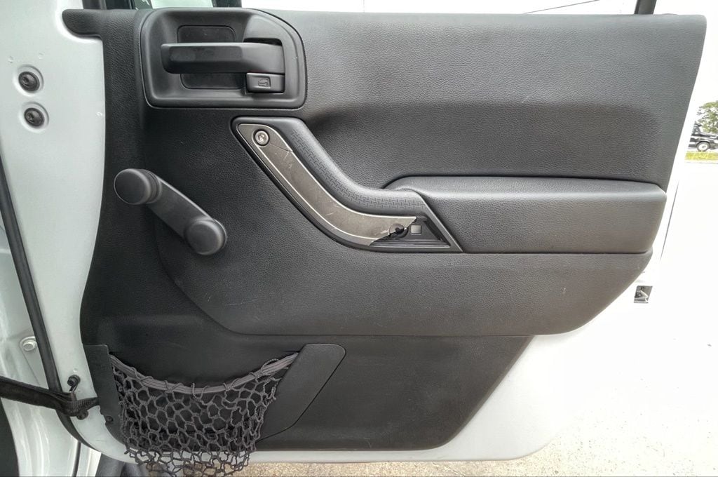 2017 Jeep Wrangler Unlimited Sport - Photo 30