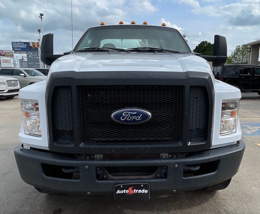 2018 Ford F-750 - Photo 9
