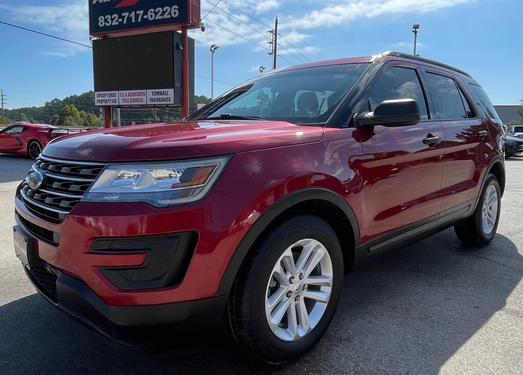 2016 Ford Explorer Base photo 3