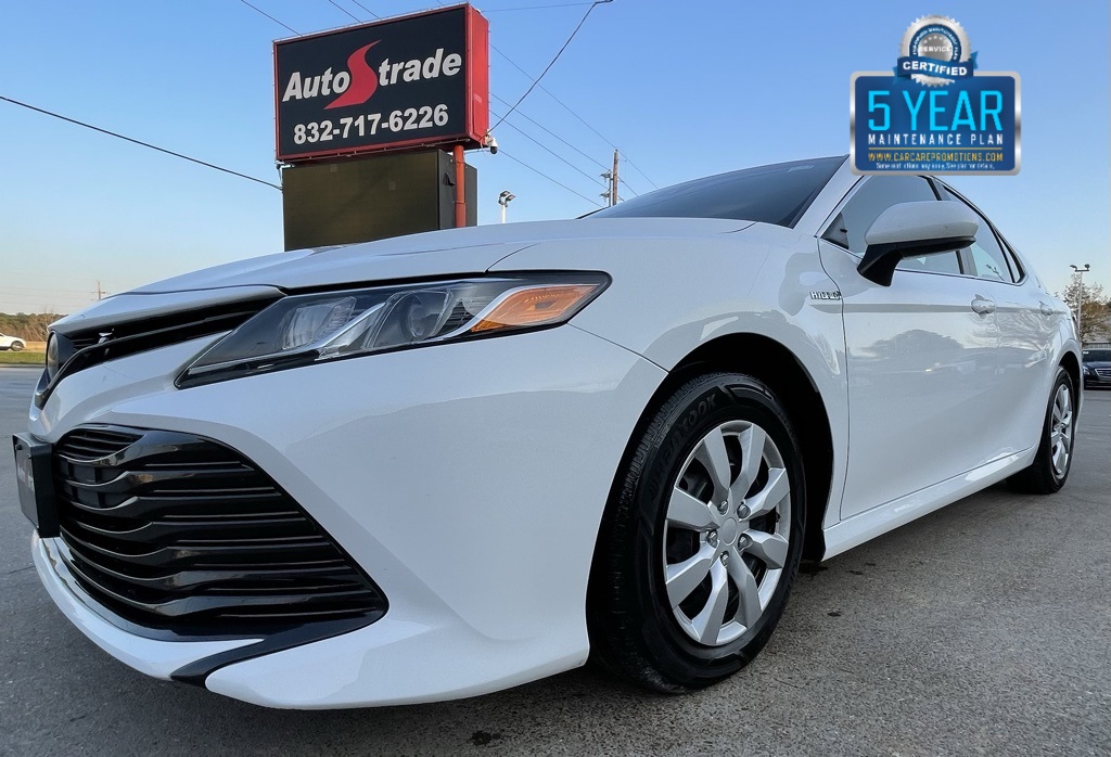 Toyota Camry Hybrid 2018: Perpaduan Kemewahan, Efisiensi, dan Teknologi