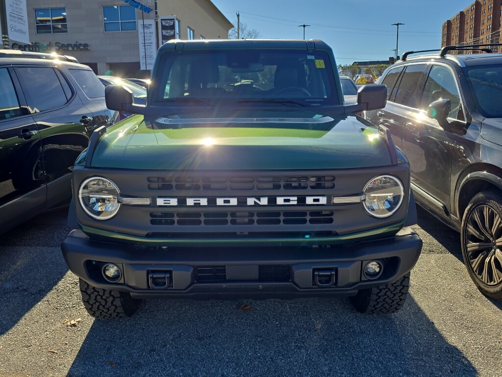2024 Ford Bronco Black Diamond photo 3