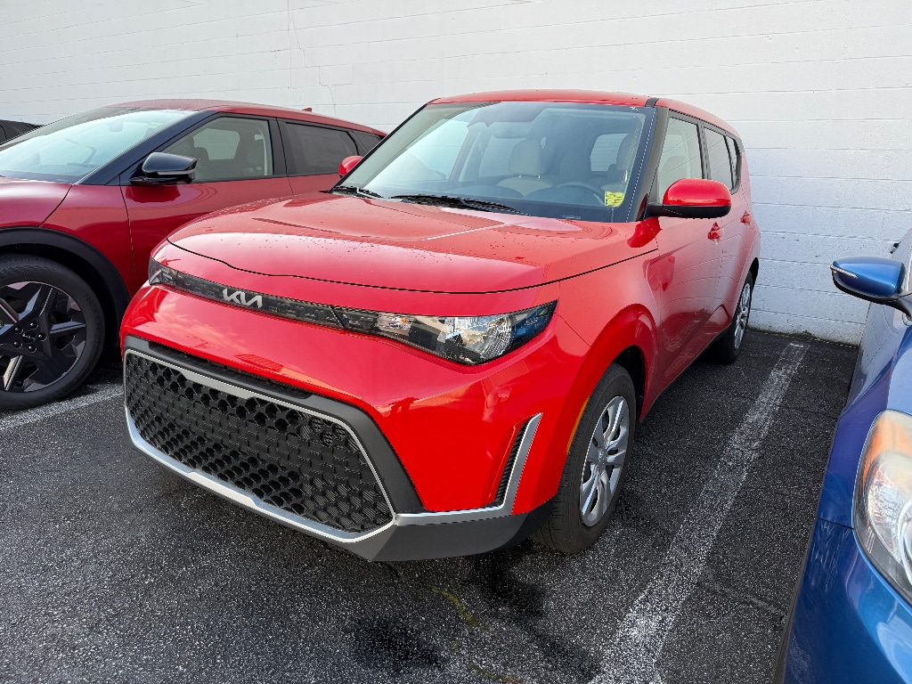 Used 2025 Kia Soul LX