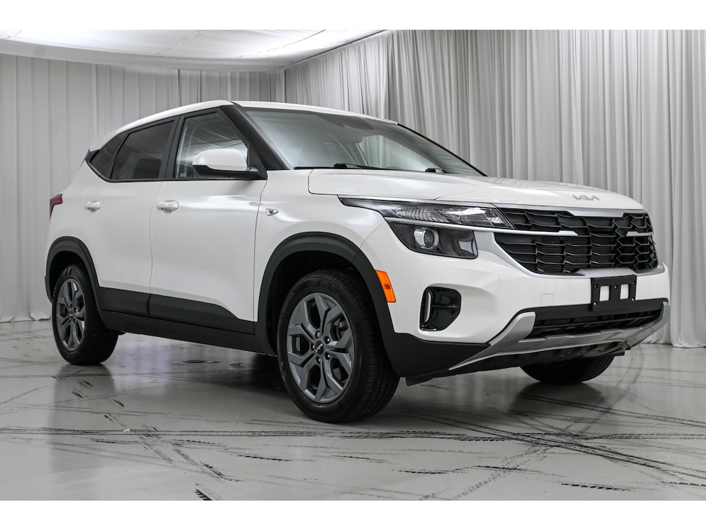 Used 2025 Kia Seltos LX