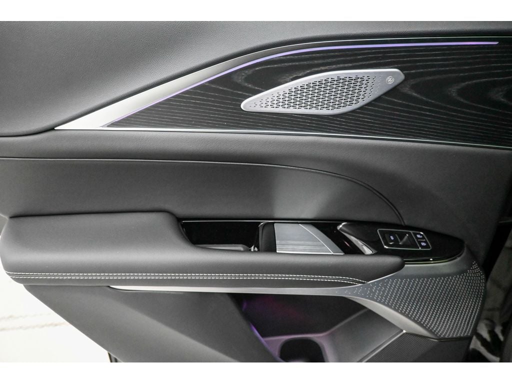 2026 Cadillac LYRIQ V - Photo 17