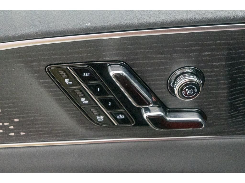 2026 Cadillac LYRIQ V Premium - Photo 16