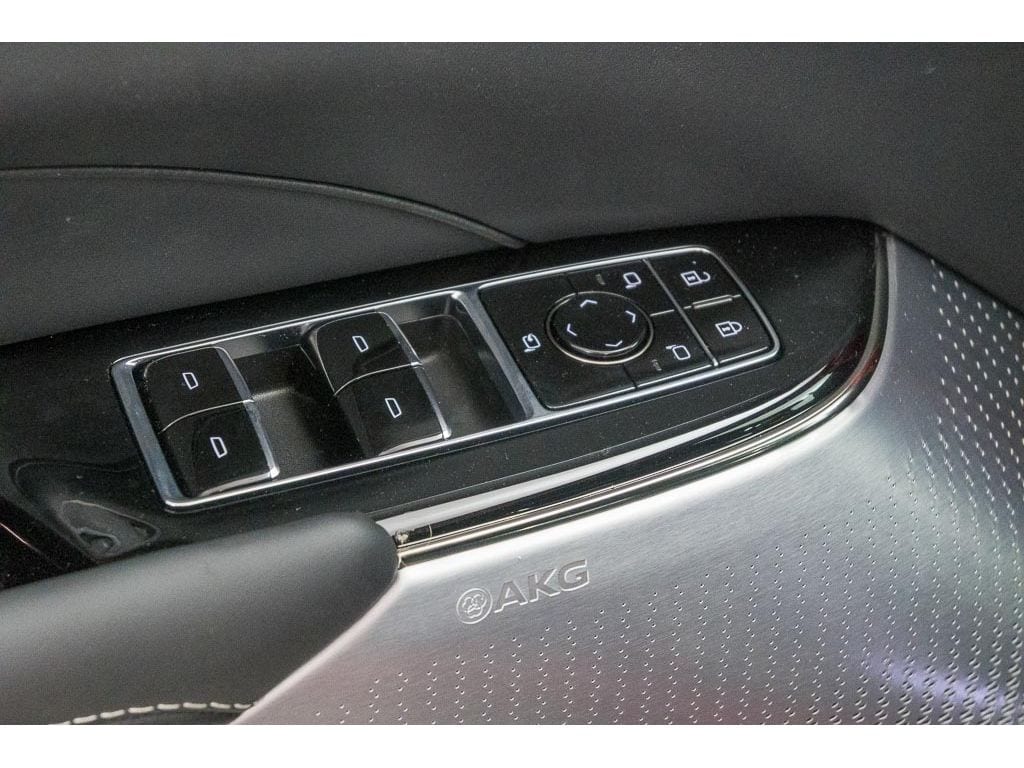 2026 Cadillac LYRIQ V Premium - Photo 15