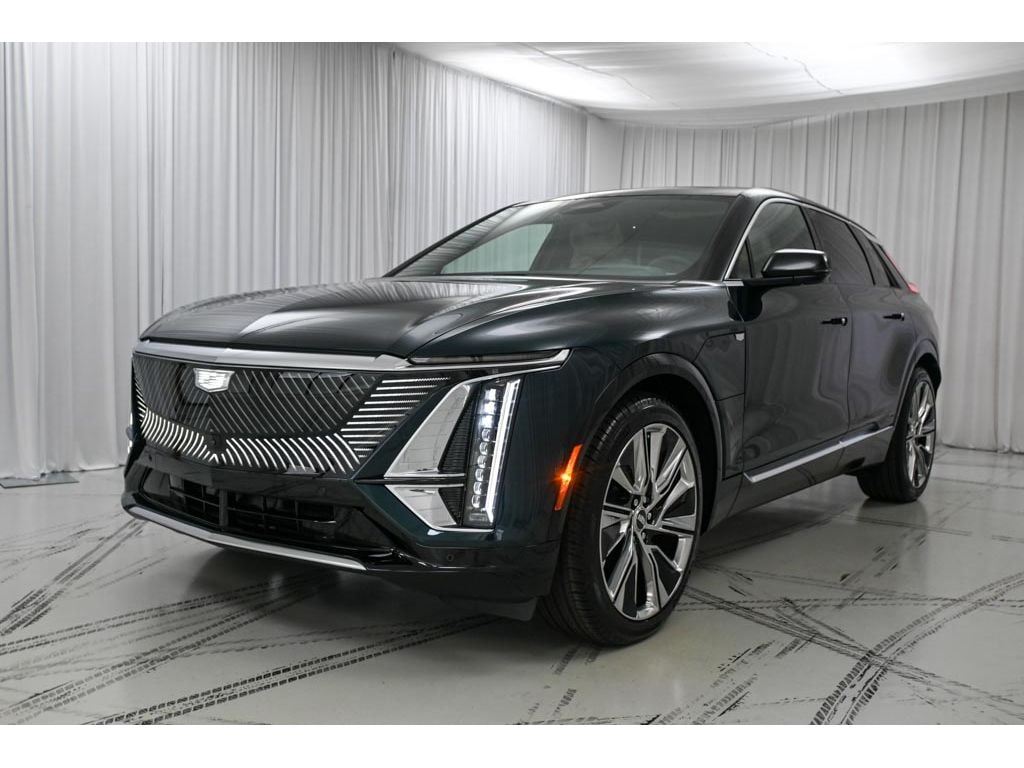 New 2026 CADILLAC LYRIQ Signature Luxury SUV