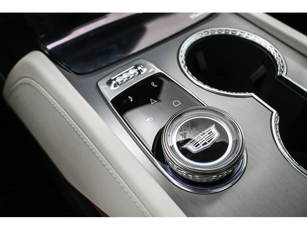 2027 Cadillac VISTIQ Sport - Photo 31