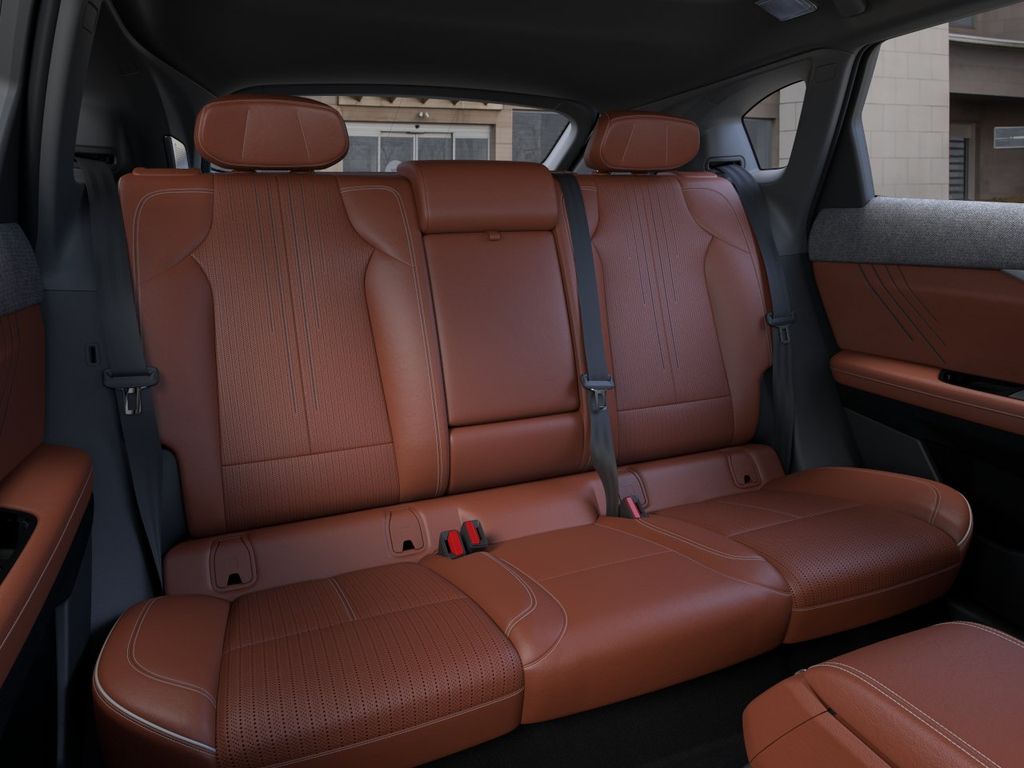 2027 Cadillac OPTIQ Premium Luxury - Photo 17