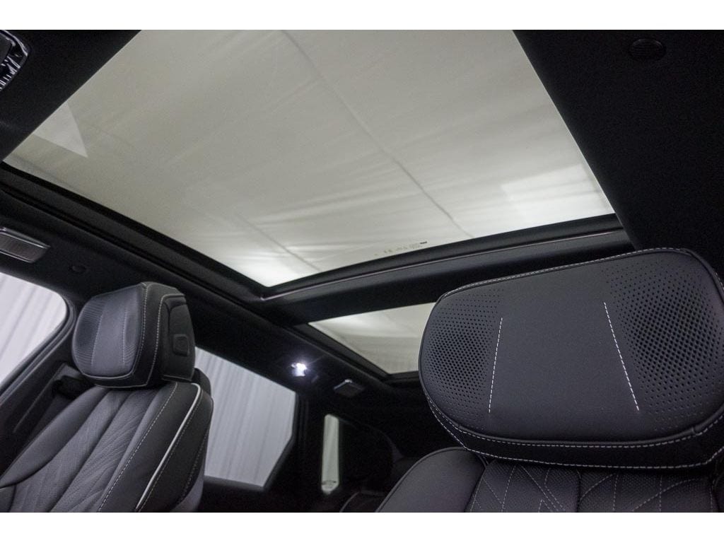 2026 Cadillac LYRIQ V Premium - Photo 18