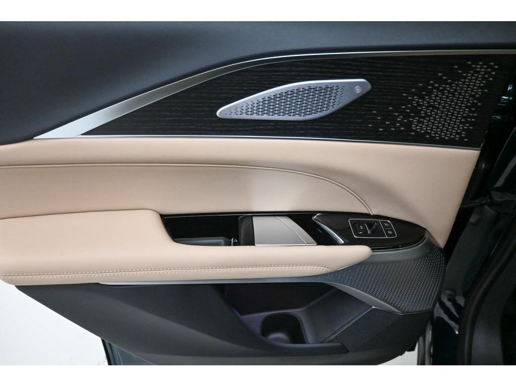 2026 Cadillac LYRIQ Signature Luxury - Photo 11