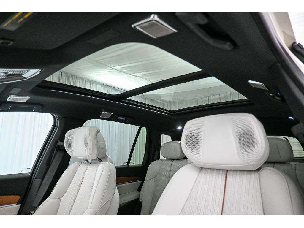2027 Cadillac VISTIQ Sport - Photo 24