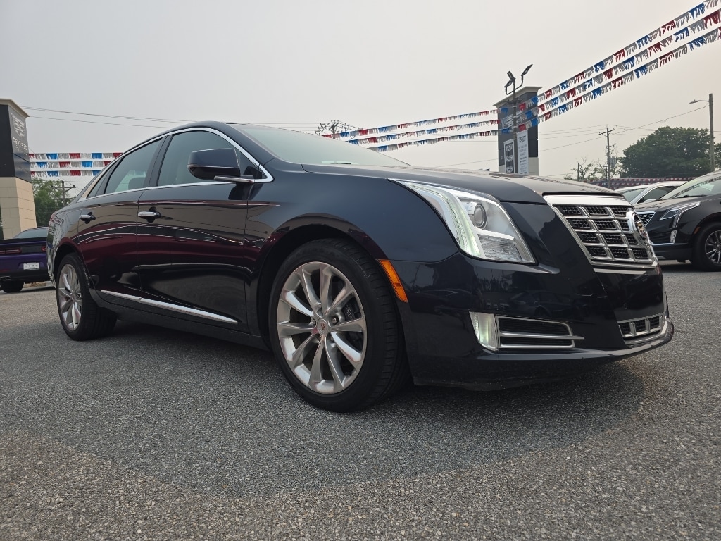 Used 2013 Cadillac XTS Luxury Collection with VIN 2G61P5S39D9151888 for sale in Wilmington, DE
