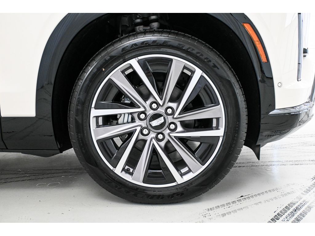 2027 Cadillac VISTIQ Sport - Photo 8