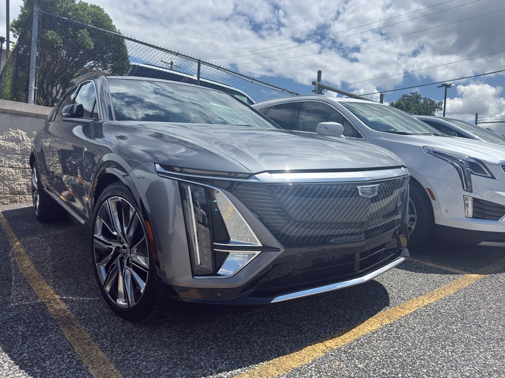 Used 2023 Cadillac LYRIQ Luxury with VIN 1GYKPMRK5PZ000933 for sale in Wilmington, DE