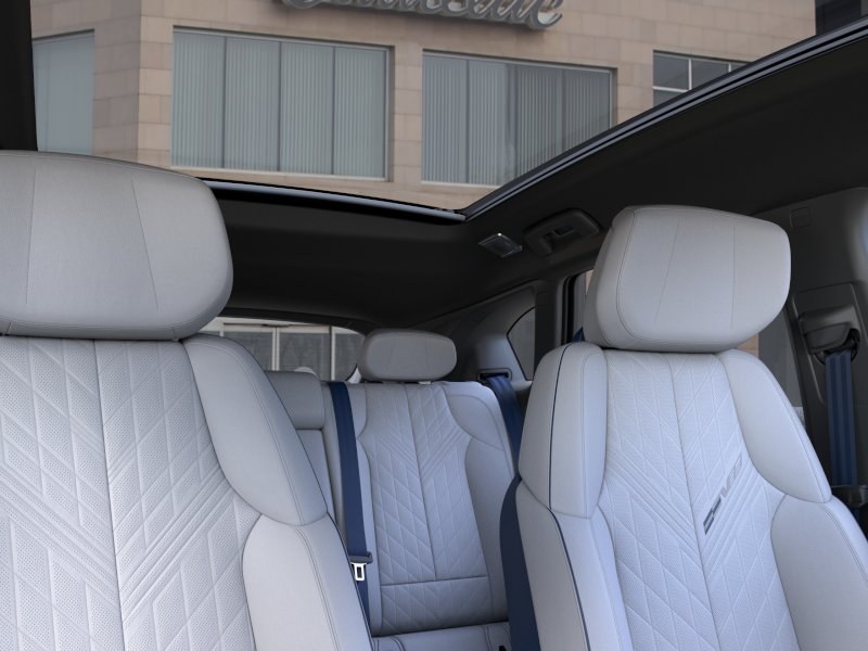 2027 Cadillac OPTIQ V-Series - Photo 24