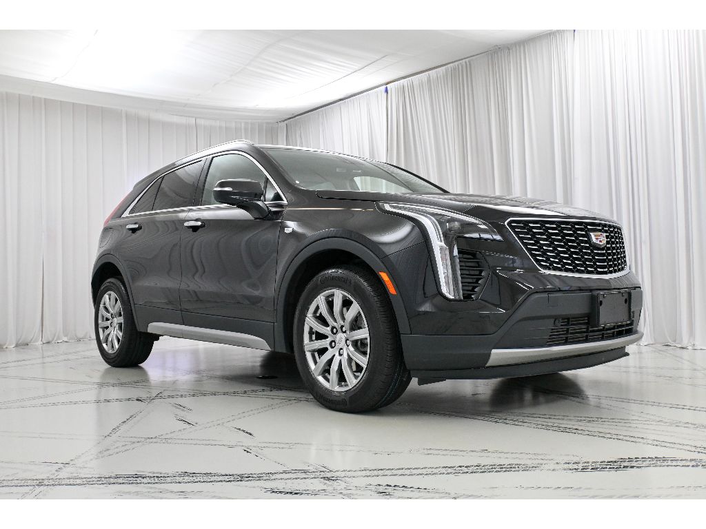 2023 Cadillac XT4 Premium Luxury photo 2