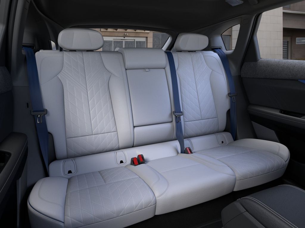 2027 Cadillac OPTIQ V-Series - Photo 17