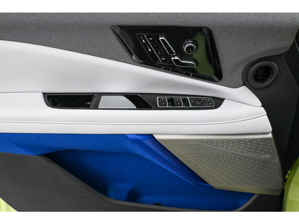 2027 Cadillac OPTIQ Sport - Photo 15