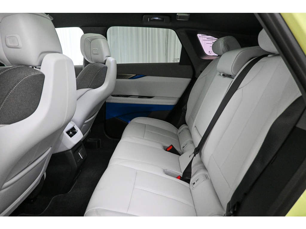 2027 Cadillac OPTIQ Sport - Photo 13