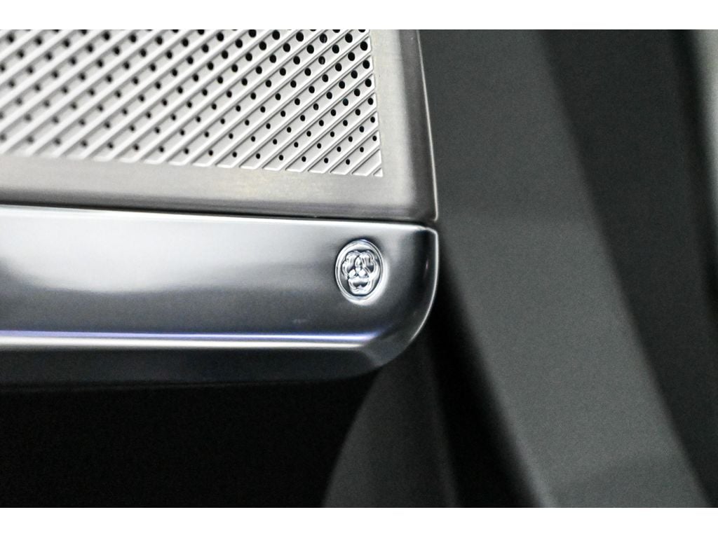 2027 Cadillac VISTIQ Sport - Photo 21
