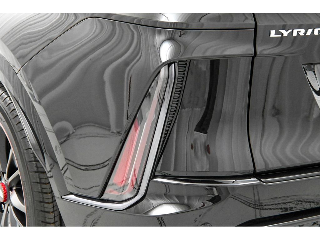 2026 Cadillac LYRIQ V - Photo 16