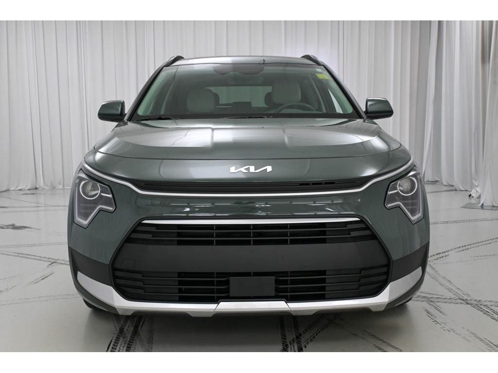 Used 2025 Kia Niro EX