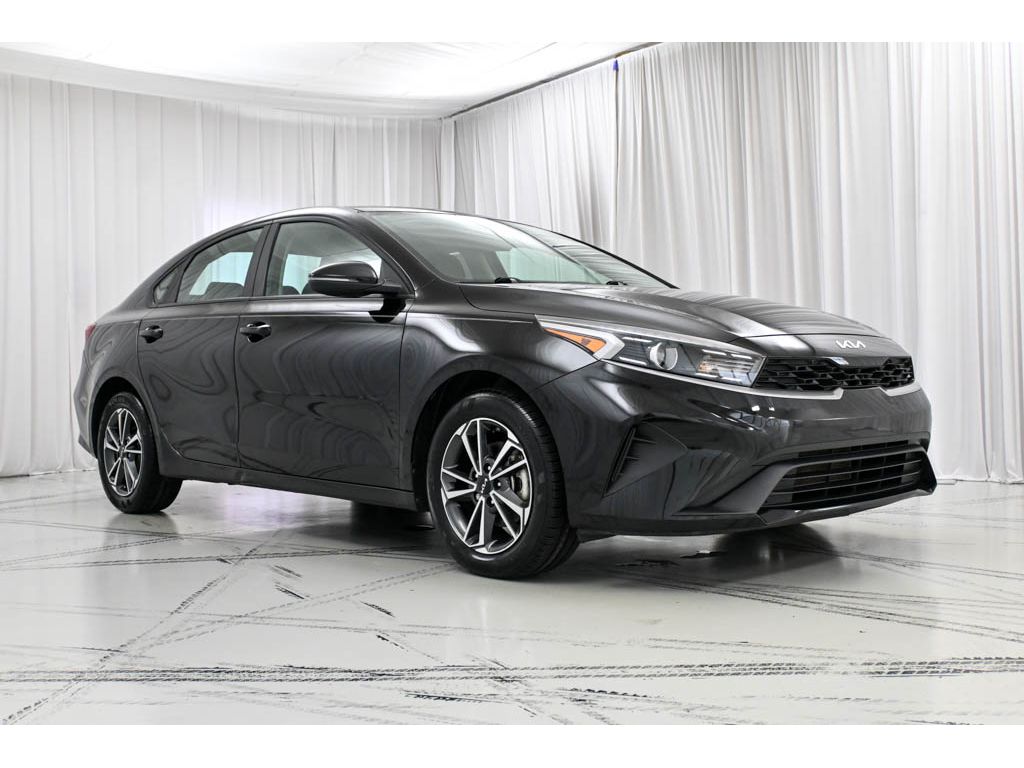 Used 2022 Kia FORTE LXS with VIN 3KPF24ADXNE494993 for sale in Wilmington, DE