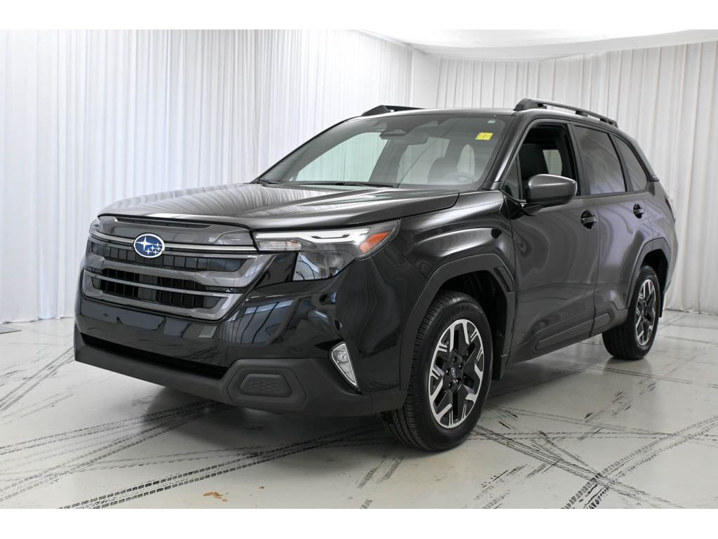 2025 Subaru Forester Premium photo 4