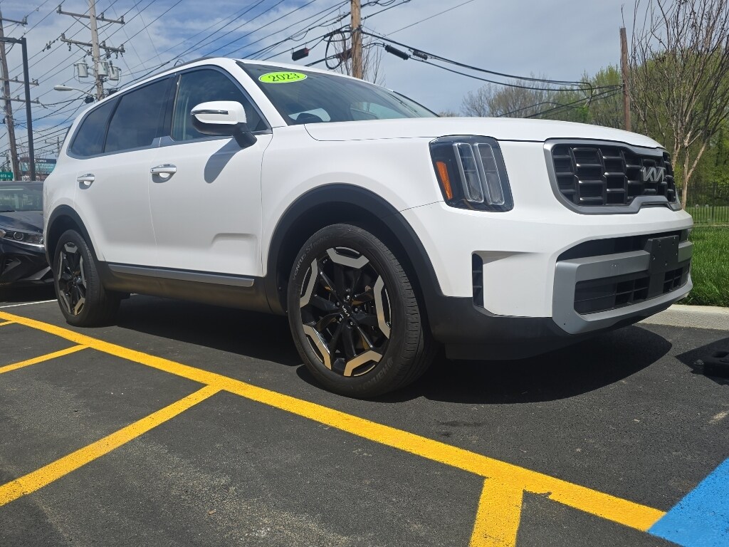 Used 2023 Kia Telluride S