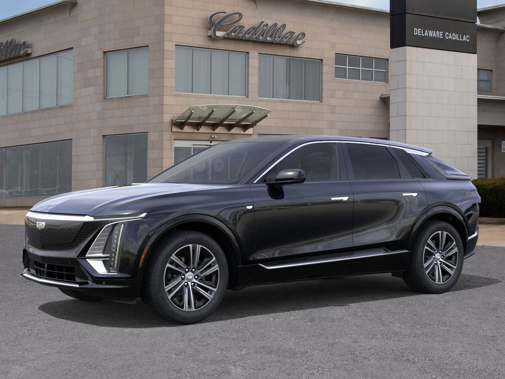 2026 Cadillac Lyriq Luxury photo 2