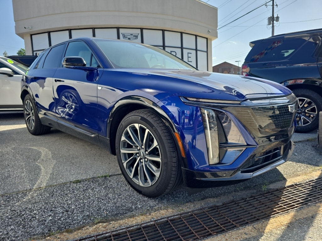 Used 2024 Cadillac LYRIQ Sport 1 with VIN 1GYKPTRL5RZ139787 for sale in Wilmington, DE